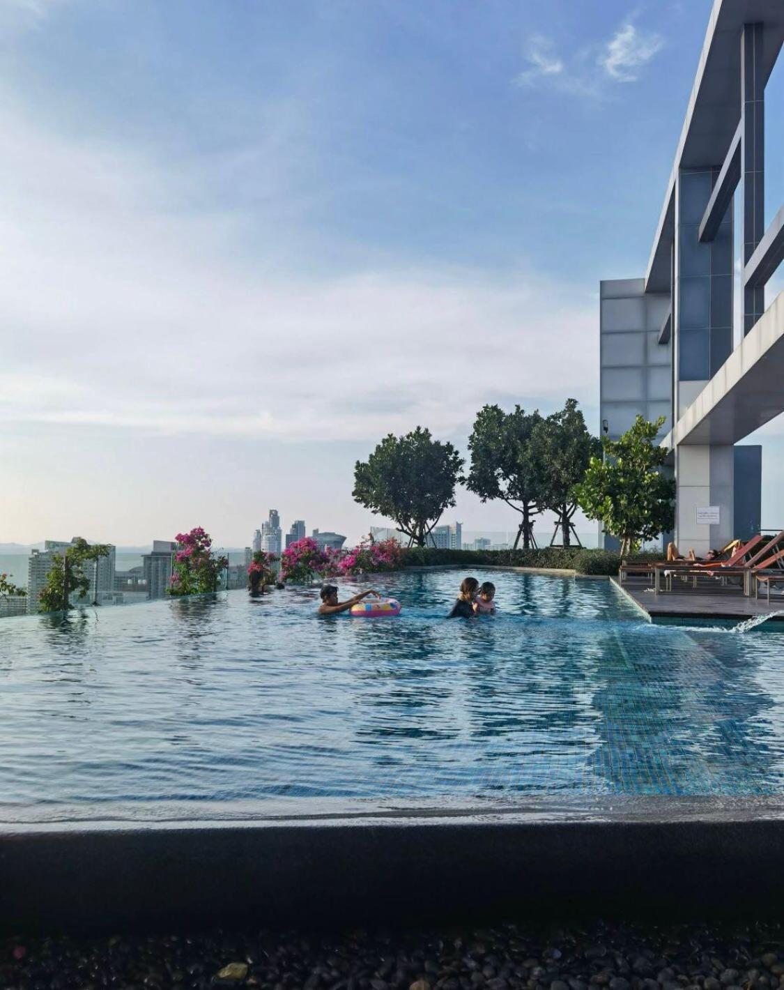 芭提雅fnb Central 无边泳池 Pattaya Eksteriør billede